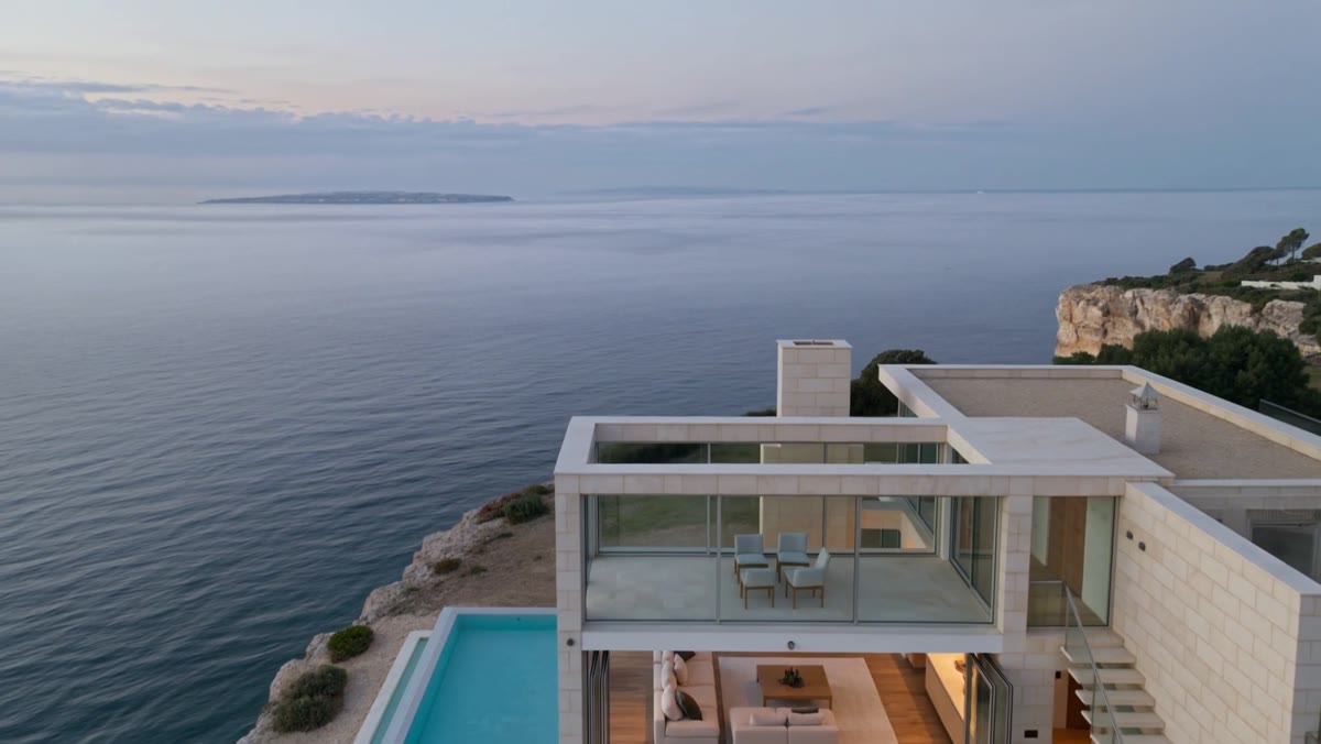Infinity pool of the concept home, the teaser cut